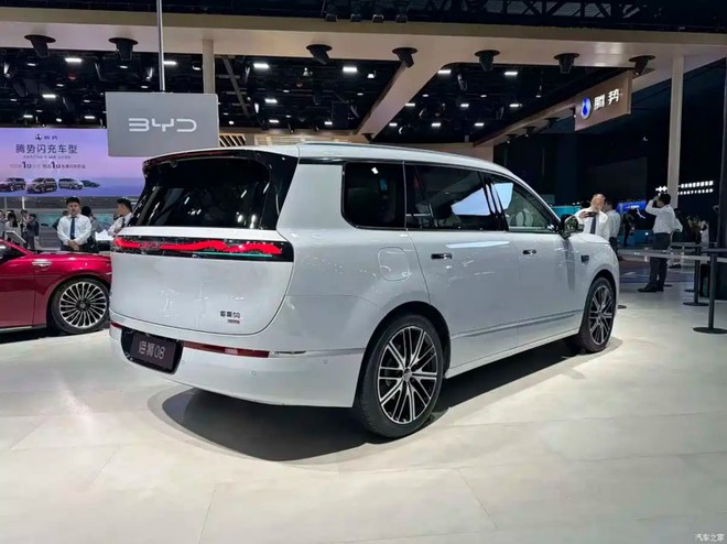 SUV đắt nhất của BYD ở Việt Nam sắp có bản nâng cấp: Đủ phiên bản EV, PHEV, sạc siêu nhanh và công nghệ 'mắt thần' - Ảnh 3.