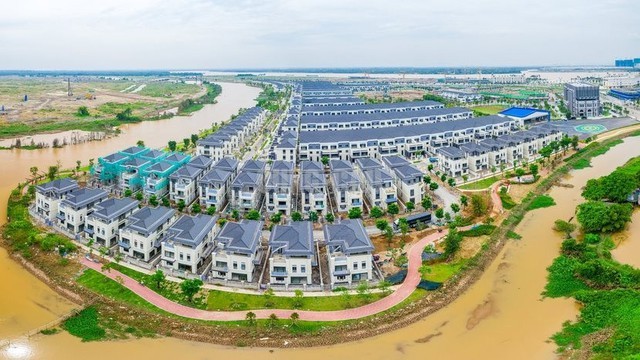 Tiến độ tháo gỡ cho 2 đại dự án Aqua City và NovaWorld Phan Thiết của Novaland
- Ảnh 1. Tiến độ tháo gỡ cho 2 đại dự án Aqua City và NovaWorld Phan Thiết của Novaland
- Ảnh 1.