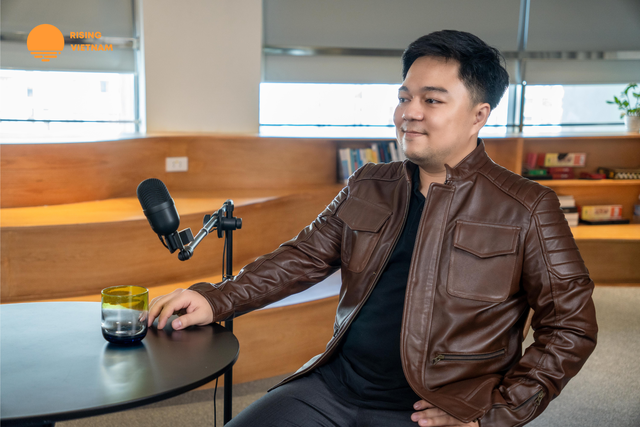 Chuyện tiên phong sản xuất áo da của local brand Việt: Khách mua sản phẩm không khác gì mua ô tô, phải đánh năm sản xuất lên áo - Ảnh 1.