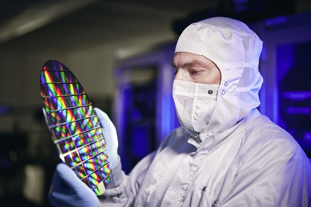 "Thủ phủ" công nghiệp mới nổi miền Trung lại đón thêm dự án 120 triệu USD, đi vào hoạt động cuối năm 2024 - Ảnh 1.