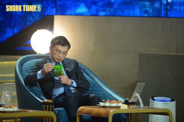 Startup làm snack từ dế muốn đưa sản phẩm vào chuỗi rạp Beta nhưng bị Shark Minh từ chối, Shark Erik vẫn quyết định "đầu tư vào người sáng lập" - Ảnh 3. Startup làm snack từ dế muốn đưa sản phẩm vào chuỗi rạp Beta nhưng bị Shark Minh từ chối, Shark Erik vẫn quyết định "đầu tư vào người sáng lập" - Ảnh 3.