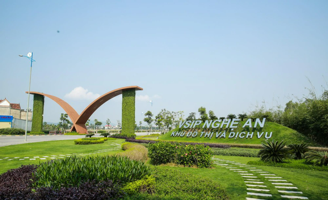 "Thủ phủ" công nghiệp mới nổi miền Trung lại đón thêm dự án 120 triệu USD, đi vào hoạt động cuối năm 2024 - Ảnh 2.