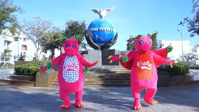 Doanh thu chưa tới 1,5 triệu đồng một tháng trên Shopee, thương hiệu mì tôm thanh long bỗng "hot" hơn cả trà chanh giã tay nhờ đoạn quảng cáo "gây ám ảnh" - Ảnh 1.