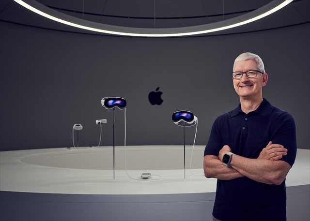 Canh bạc của Tim Cook cho sản phẩm thay thế iPhone khi Apple không còn tăng trưởng nóng: Hậu quả từ cái bóng quá lớn của Steve Jobs - Ảnh 2. Canh bạc của Tim Cook cho sản phẩm thay thế iPhone khi Apple không còn tăng trưởng nóng: Hậu quả từ cái bóng quá lớn của Steve Jobs - Ảnh 2.