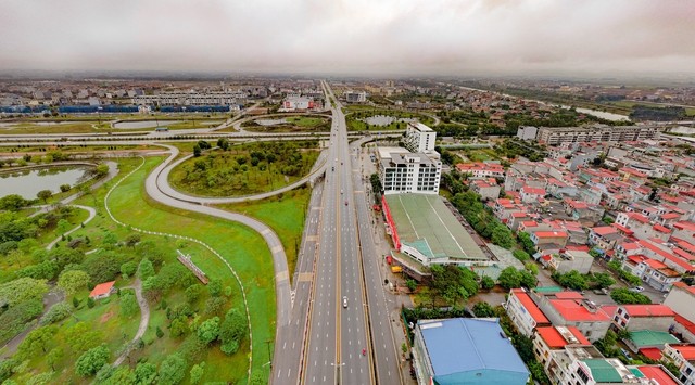 Tỉnh duy nhất xuất siêu trong năm 2023, thu hút FDI cao hơn cả Thủ đô Hà Nội, tăng trưởng kinh tế gấp gần 2,5 lần bình quân cả nước - Ảnh 2.