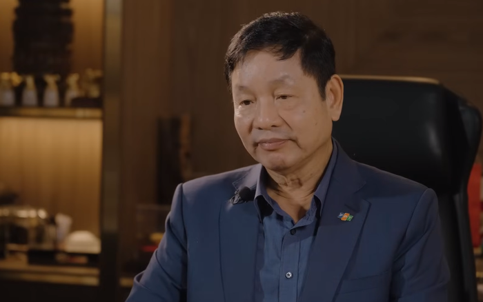 Khiến 1/2 bác sĩ, giáo viên, kiểm toán mất việc, AI có ra quyết định thay lãnh đạo doanh nghiệp? Chủ tịch FPT chỉ ra điểm khác biệt nằm ở chữ "tình" - Ảnh 1.