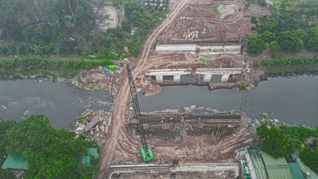 Con đường dài chưa đến 3 km đi qua hàng loạt dự án lớn, nằm giữa 2 tuyến đường nghìn tỷ, dự kiến sắp thông xe - Ảnh 4. Con đường dài chưa đến 3 km đi qua hàng loạt dự án lớn, nằm giữa 2 tuyến đường nghìn tỷ, dự kiến sắp thông xe - Ảnh 4.