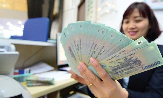 Soi thưởng Tết tại các ngân hàng: Nơi thưởng 4 tháng lương, nơi 0 đồng - Ảnh 1. Soi thưởng Tết tại các ngân hàng: Nơi thưởng 4 tháng lương, nơi 0 đồng - Ảnh 1.