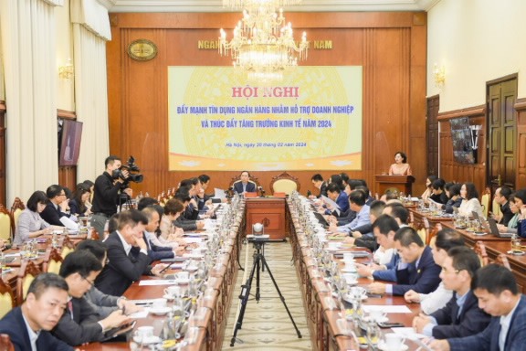 Dư nợ tín dụng Agribank, Vietcombank, BIDV đồng loạt giảm hàng chục nghìn tỷ, nguyên nhân là gì?- Ảnh 1.