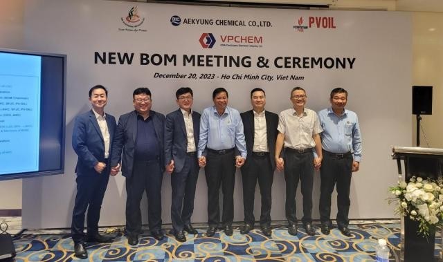 Hai 'gã khổng lồ' hóa chất Hàn Quốc trao tay nhau lượng lớn cổ phần của công ty sản xuất chất hóa dẻo duy nhất Việt Nam- Ảnh 1.