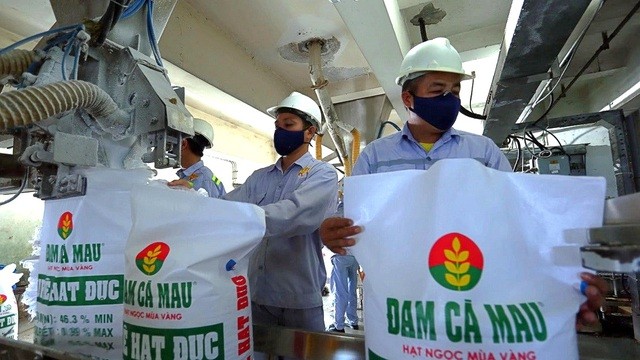 Mỗi nhân viên của công ty phân bón lớn nhất trên sàn chứng khoán có thu nhập gần 44 triệu đồng/tháng dù lợi nhuận giảm mạnh- Ảnh 1. Mỗi nhân viên của công ty phân bón lớn nhất trên sàn chứng khoán có thu nhập gần 44 triệu đồng/tháng dù lợi nhuận giảm mạnh- Ảnh 1.