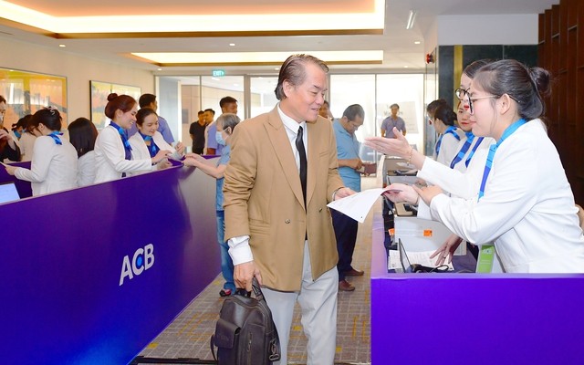 ĐHCĐ Ngân hàng ACB: Chốt mục tiêu lợi nhuận 22.000 tỷ đồng trong năm 2024, chia cổ tức tỷ lệ 25%- Ảnh 1. ĐHCĐ Ngân hàng ACB: Chốt mục tiêu lợi nhuận 22.000 tỷ đồng trong năm 2024, chia cổ tức tỷ lệ 25%- Ảnh 1.
