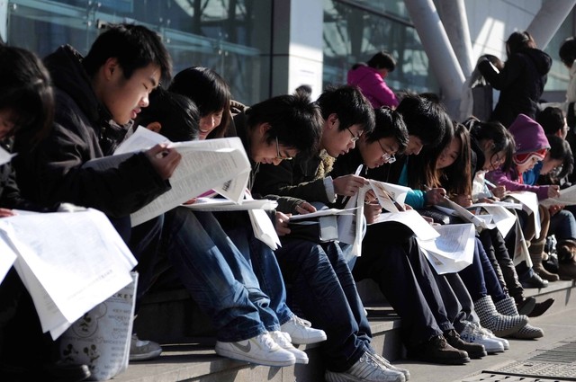 Tác giả ‘Cha giàu, cha nghèo’ đã đúng khi tấm bằng là thứ mất giá hơn cả tiền bạc: Bà bán phở mua được cả dãy phố nhưng giám đốc làm thuê bao năm không mua nổi căn nhà - Ảnh 8. Tác giả ‘Cha giàu, cha nghèo’ đã đúng khi tấm bằng là thứ mất giá hơn cả tiền bạc: Bà bán phở mua được cả dãy phố nhưng giám đốc làm thuê bao năm không mua nổi căn nhà - Ảnh 8.