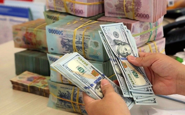 Chuyên gia: Lãi suất sẽ dần tăng để giải tỏa áp lực cho tỷ giá- Ảnh 1. Chuyên gia: Lãi suất sẽ dần tăng để giải tỏa áp lực cho tỷ giá- Ảnh 1.