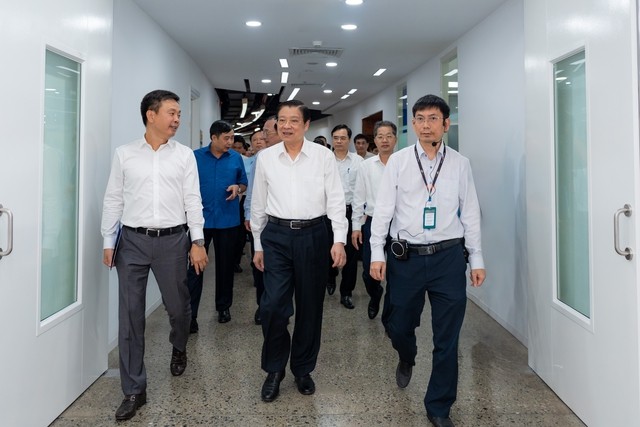 FPT muốn xây dựng 10.000 nhân sự vi mạch bán dẫn vào năm 2030, đưa Đà Nẵng thành “thung lũng Silicon” tại Việt Nam- Ảnh 1.