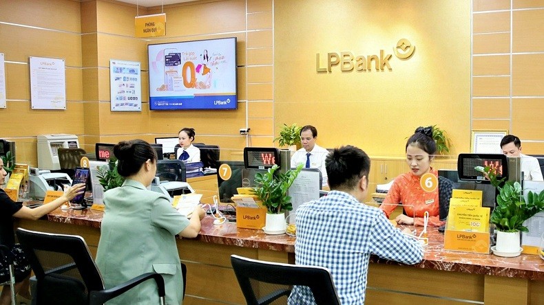 lpbank-baoviet-bank-tang-lai-suat-tiet-kiem-ngay-4-6-muc-cao-nhat-bao-nhieu-1717471218.jpg