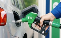 Bộ Tài chính sẽ nghiên cứu lại chính sách thuế với xăng E10