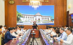 Các ngân hàng chuyển giao bắt buộc ra sao sau gần 1 năm?