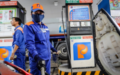 Giá xăng có thể 'quay đầu' giảm vào chiều 23/10