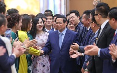 Thủ tướng gặp mặt đại diện doanh nghiệp tiêu biểu nhân Ngày Doanh nhân Việt Nam