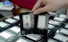 Giá bạc điều chỉnh sau khi tăng mạnh