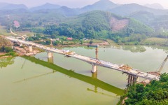 Đèo Cả chính thức hợp long cây cầu lớn nhất trên cao tốc Tuyên Quang - Hà Giang dài 77km