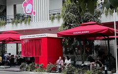 Chiêu hút khách mới của ông lớn Highlands Coffee: Đặt photobooth tại cửa hàng, cứ mua nước là được chụp ảnh free