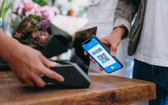 Khác Việt Nam, vì sao người bán ở nhiều quốc gia chủ động quét mã QR người mua để thanh toán?