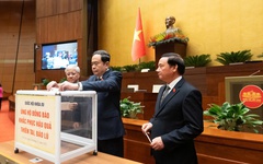 Bão lũ, thiên tai ác liệt đến đâu cũng qua đi, nhưng tình đồng chí, nghĩa đồng bào mãi còn ở lại