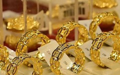 Chiều nay, nhiều nhà vàng ở Hà Nội cho mua không giới hạn nhẫn tròn trơn