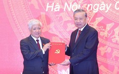 Ông Đỗ Văn Chiến làm Phó Bí thư Thường trực Đảng ủy Quốc hội