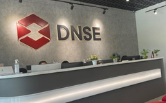 Một công ty chứng khoán bị khiển trách