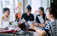 Công chức lương 12 triệu, thu nhập bên ngoài 5 triệu, có 2 con nhỏ, nộp thuế thu nhập cá nhân thế nào? - Cơ quan Thuế trả lời