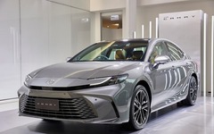 Bảng giá xe ô tô Toyota Việt Nam tháng 11/2025: Camry giảm tới 153 triệu đồng