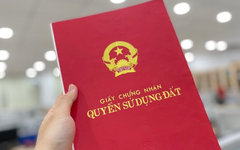 Hợp đồng ghi rõ 4 tỷ nhưng người đàn ông chấp nhận trả 5,5 tỷ tất toán để rút sổ đỏ, 6 năm sau bất ngờ kiện ngân hàng thu quá tiền