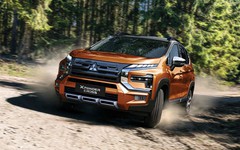 Không phải Toyota, hãng xe Nhật này độc chiếm 2 vị trí top đầu xe xăng bán chạy nhất Việt Nam