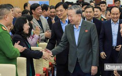 Ảnh: Tổng Bí thư Tô Lâm tiếp xúc cử tri 11 phường ở Hà Nội