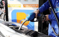 Giá xăng có thể tiếp tục giảm vào chiều 18/12