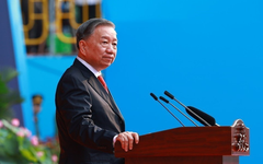 Quân đội nhân dân vững bước dưới cờ Đảng quang vinh