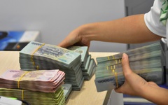 Diễn biến lạ trên thị trường tiền tệ: Lãi suất qua đêm xuống thấp nhất nhiều tháng, kỳ hạn 1-2 tuần tăng vọt lên trên 9%