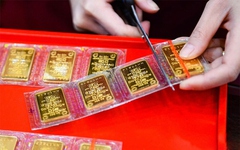 Cập nhật giá vàng hôm nay ngày 18/4: SJC cán mốc 120 triệu đồng/lượng