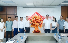 Lãnh đạo Hội Luật gia Việt Nam thăm và chúc mừng Tạp chí ĐS&PL nhân ngày Báo chí Cách mạng Việt Nam