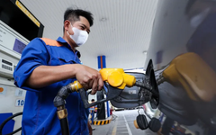 Giá xăng tăng 200 đồng/lít chiều 10/7