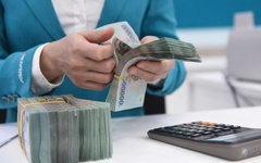 Muốn chia lợi nhuận bằng tiền mặt ngân hàng phải vượt qua '4 lớp vốn'