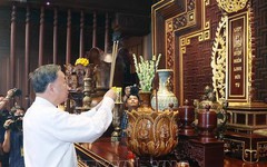 Tổng Bí thư Tô Lâm dâng hương tưởng niệm các Anh hùng, Liệt sĩ tại Điện Biên
