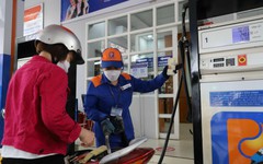 Giá xăng giảm 400 đồng/lít chiều 25/9