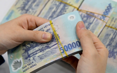 Bộ Nội vụ đề xuất tăng lương tối thiểu 7,2% từ 1/1/2026