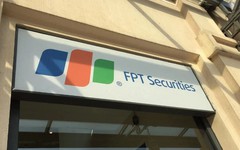 Chủ tịch FPTS nộp đơn từ nhiệm