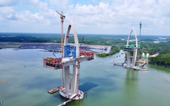 Cây cầu gần 5.000 tỷ đồng nối hai tỉnh giàu bậc nhất Việt Nam sẽ hợp long trong năm nay
