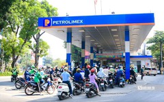 Giá xăng E10 giảm về mức 27.000 đồng/lít chiều 15/10
